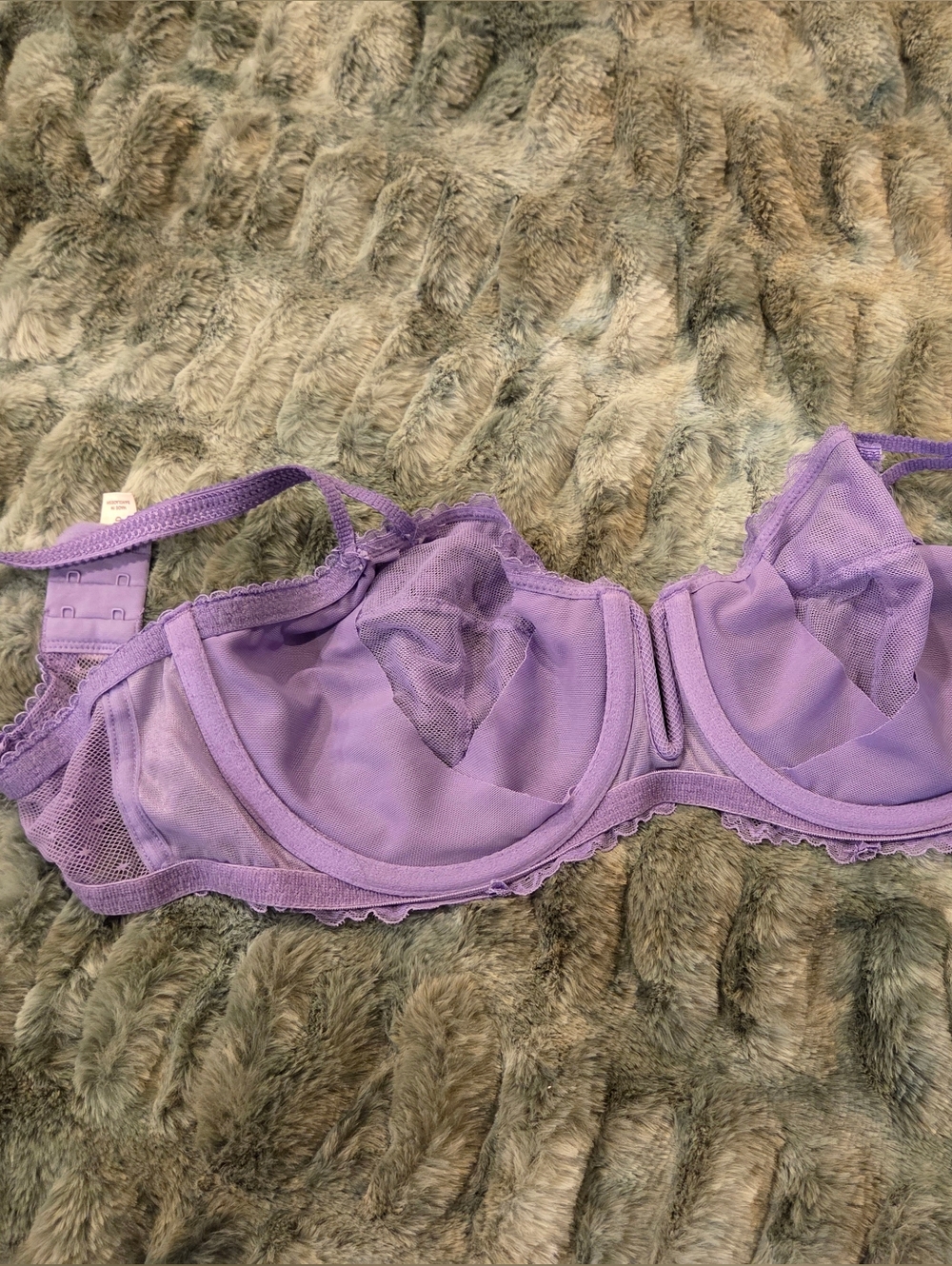 AUDEN Lace Underwire Bra in Lavender - Picture 3 of 3
